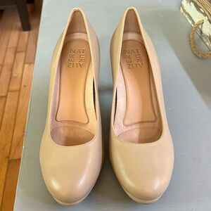 Naturalizer Leather Light Tan Pumps Sz 8